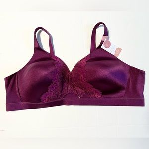 Cacique NWT Bra comfort Size 52B Lightly lined no-wire Fushia